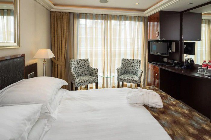 CAT. C Stateroom